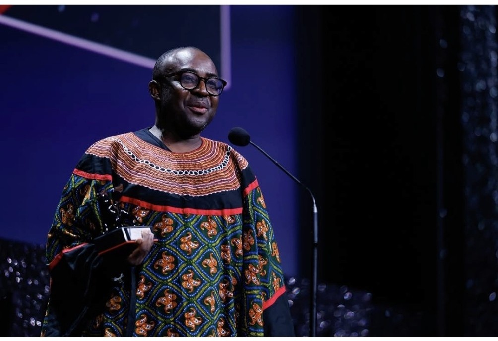 Auguste Bernard Kouemo Yanghu accepts the Venice Orizzonti Special Jury Prize for La Maison du Vent.